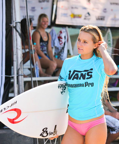 Alana Blanchard is 2013 Hottest Professional Surfer in the World