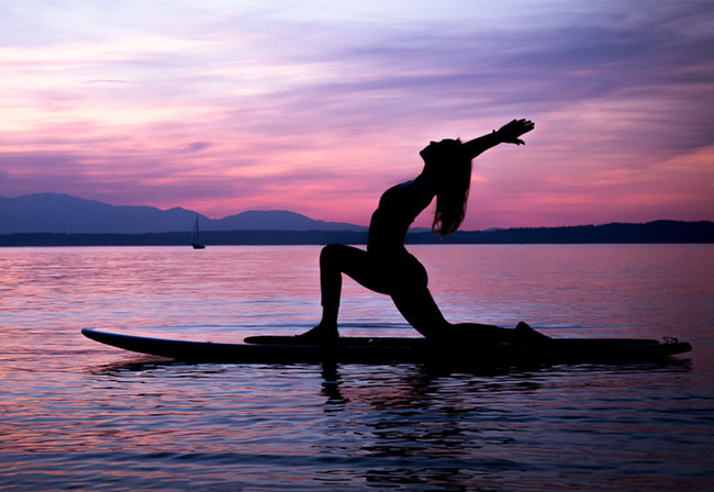 Stand-Up Paddleboard (SUP): A Popular Yoga-Fitness Fusion 