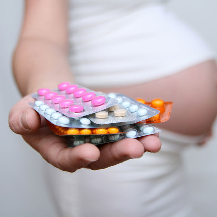 is it safe for a pregnant woman to take azithromycin