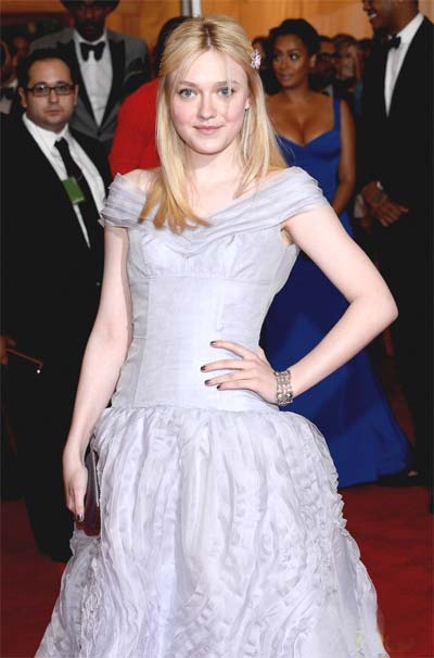 2012 Top 10 Most Beautiful Female Teenage Celebrities