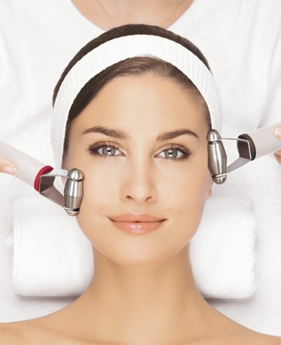  Electric Facials - Top 10 Beauty Treatments done by Celebrities Before the Oscars