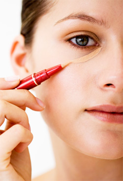 Top 10 Anti-Aging Makeup Tricks