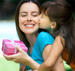  May 10 is a Time to Buy a Gift for Your Mom. 10 ideas are Here.