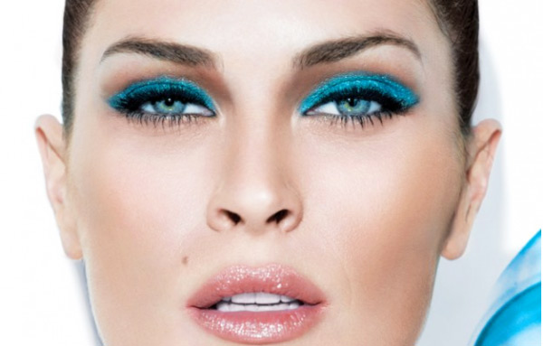  Blue Eye Make-up is Back, with a Bang