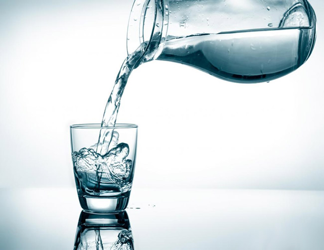 Water: an element in healthy weight loss 