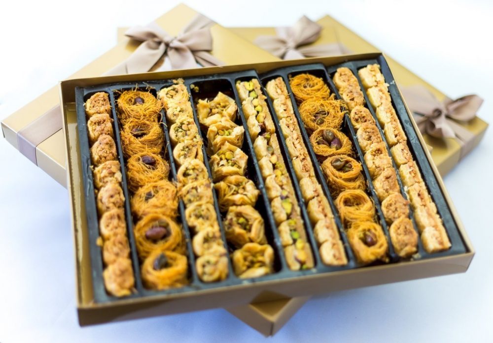 Baklava Assorted Gift ★ Petit Gourmet Arabian Sweets ★ 70 Piece Pastry