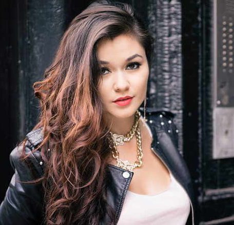 Stef Lang: Exceptionally Talented and Accomplished Canadian Singer