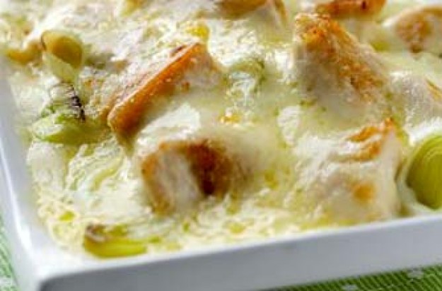Chicken Baked with Cabbage and Leek