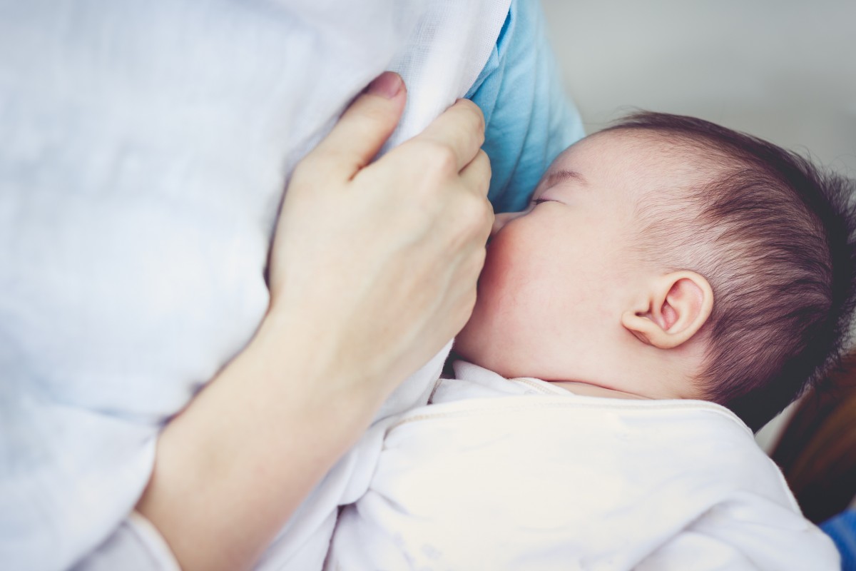 Breastfeeding reduces child obesity