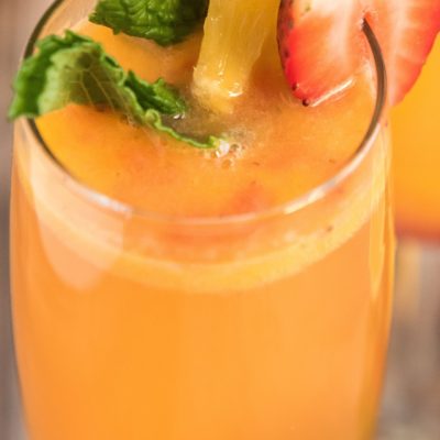 fresh strawberry mimosa