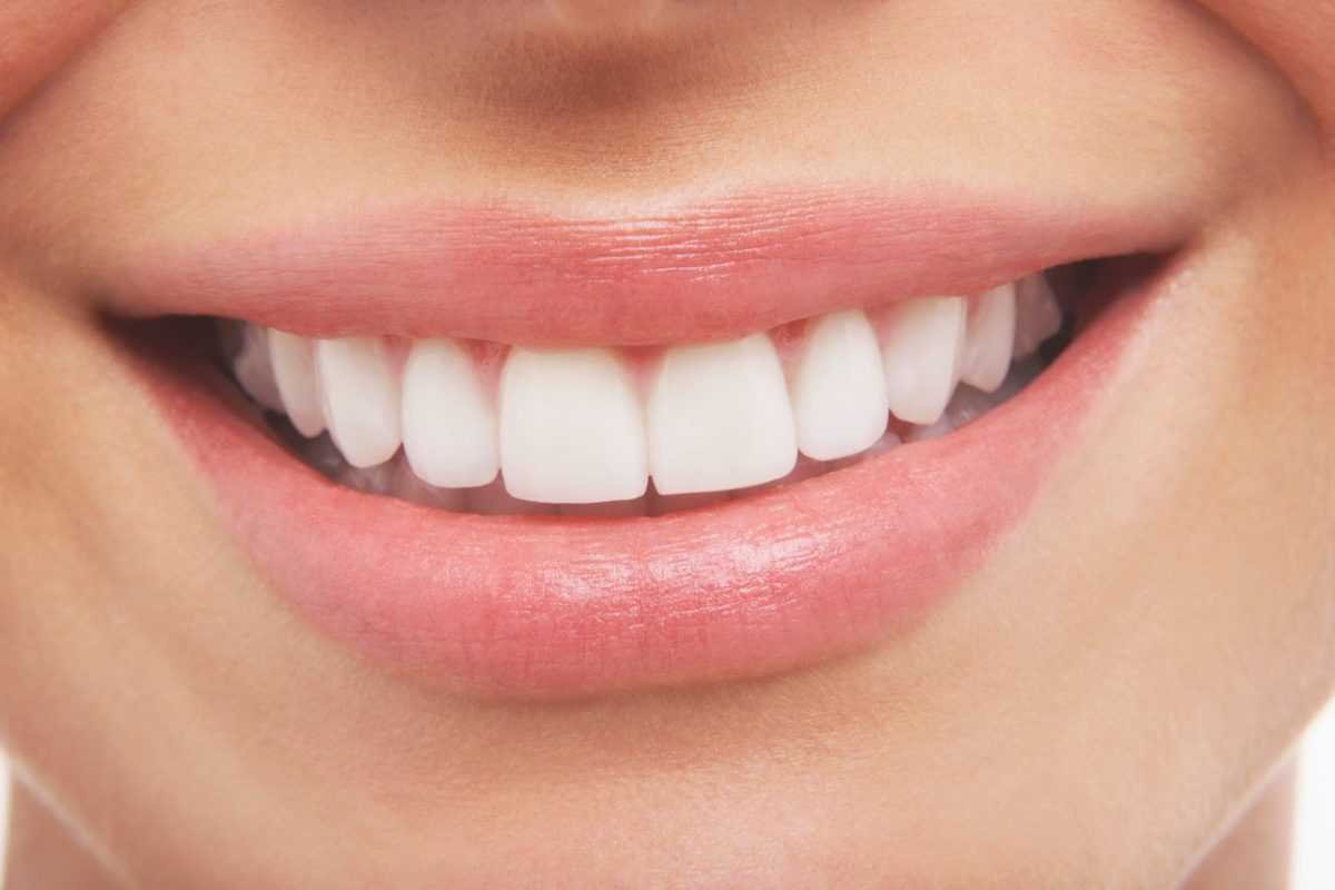Best Ways To Straighten Your Teeth From The Comfort of Your Home